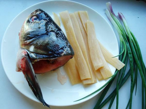 魚頭苕粉煲的做法-家常味燉菜譜