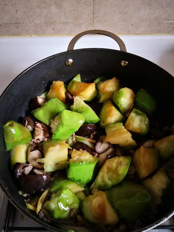 茄子燉香菇的做法-家常味燉菜譜