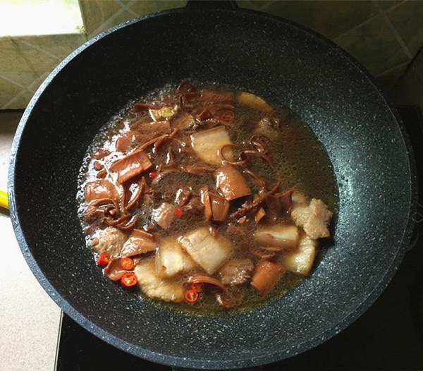 五花肉燒魷魚的做法-咸鮮味燒菜譜