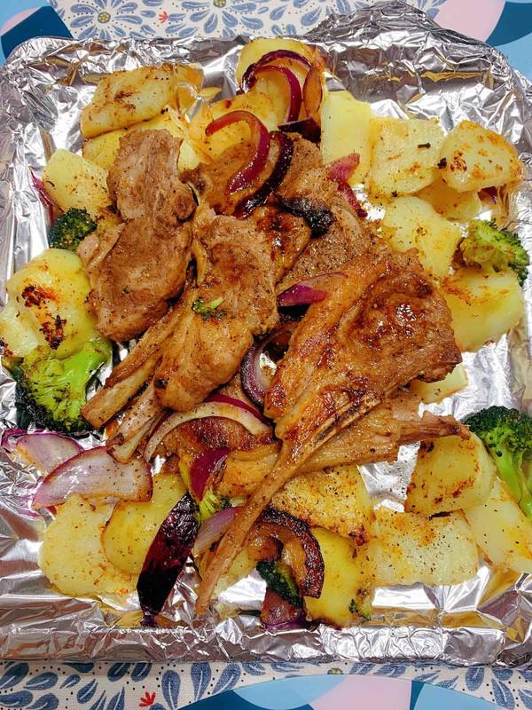 烤羊排的做法-黑椒味烤菜譜