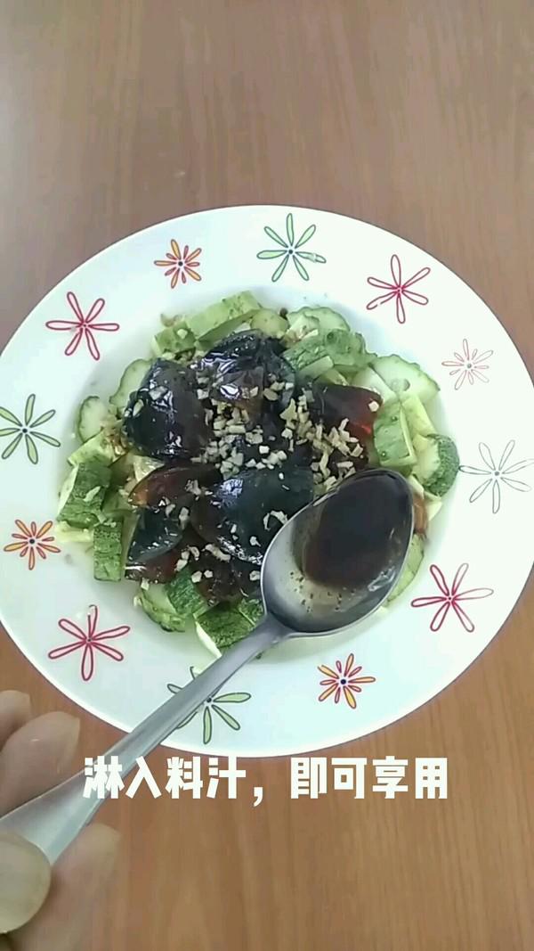 旱黃瓜拌皮蛋的做法-家常味拌菜譜-易網(wǎng)健康養(yǎng)生網(wǎng) 旱黃瓜拌皮蛋的做法-家常味拌菜譜