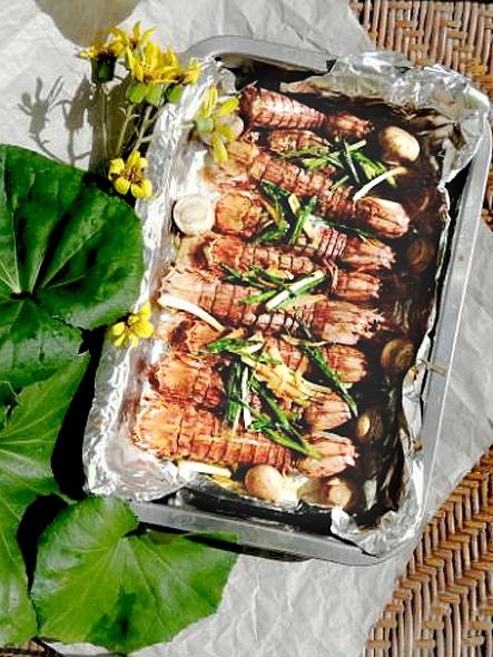 香烤皮皮蝦的做法-黑椒味烤菜譜