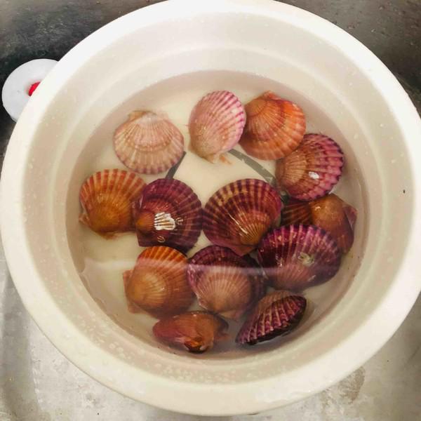 蒜蓉粉絲蒸扇貝的做法-醬香味蒸菜譜