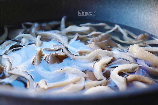 炸蘑菇的做法-家常味炸菜譜