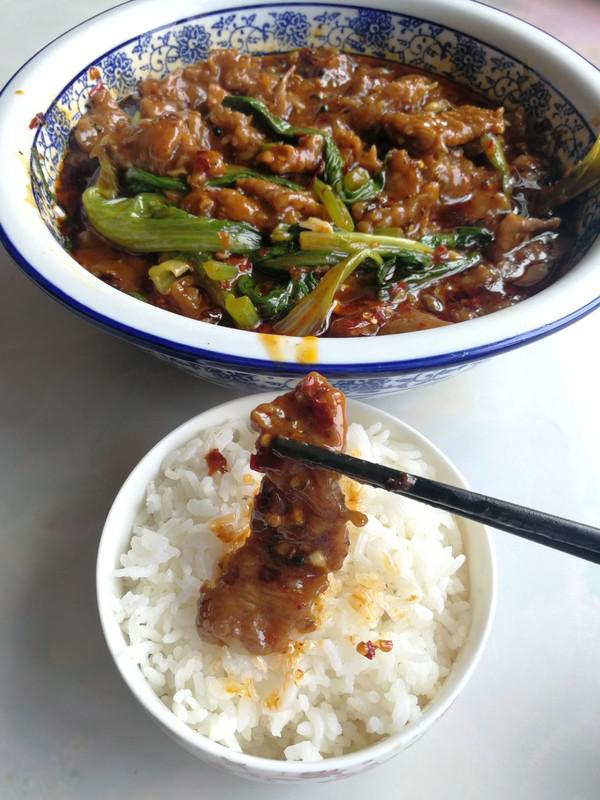 水煮牛肉的做法-麻辣味煮菜譜