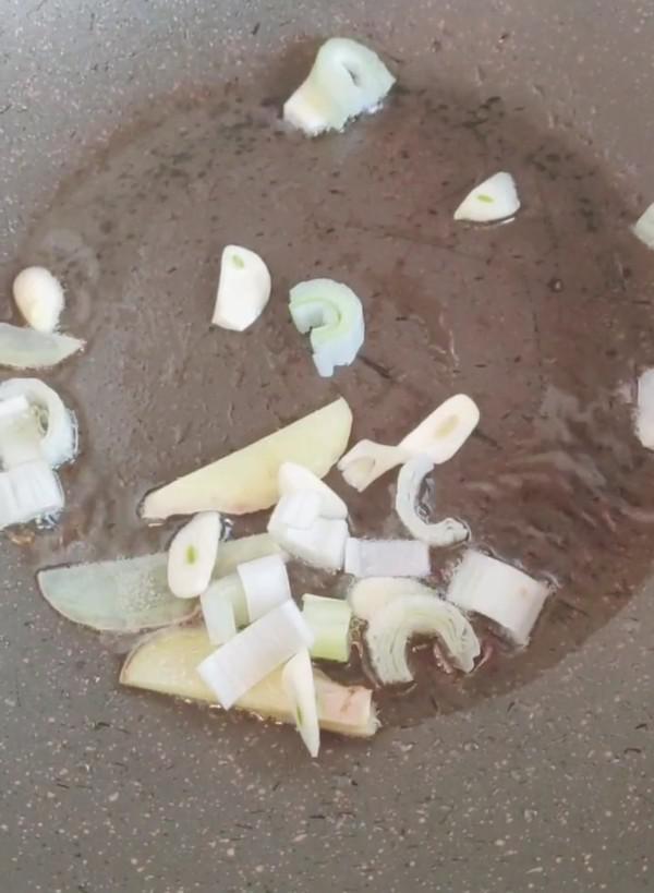 火爆肥腸的做法-香辣味爆菜譜