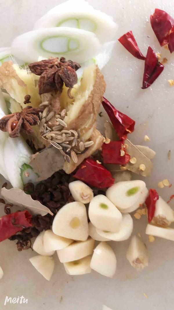 家庭燒鯉魚的做法-家常味燒菜譜-易網(wǎng)健康養(yǎng)生網(wǎng) 家庭燒鯉魚的做法-家常味燒菜譜