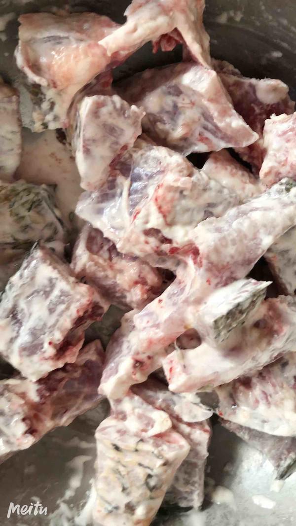 家庭燒鯉魚的做法-家常味燒菜譜-易網(wǎng)健康養(yǎng)生網(wǎng) 家庭燒鯉魚的做法-家常味燒菜譜