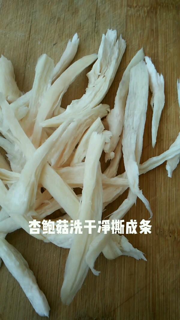 杏鮑菇炒圓白菜的做法-家常味炒菜譜