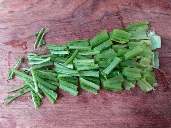 爽脆萵筍莖的做法-咸鮮味炒菜譜