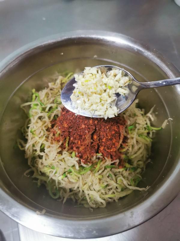 熗拌白蘿卜絲的做法-家常味拌菜譜