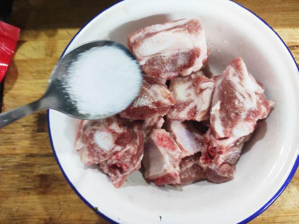 蒜香土豆蒸排骨的做法-家常味蒸菜譜