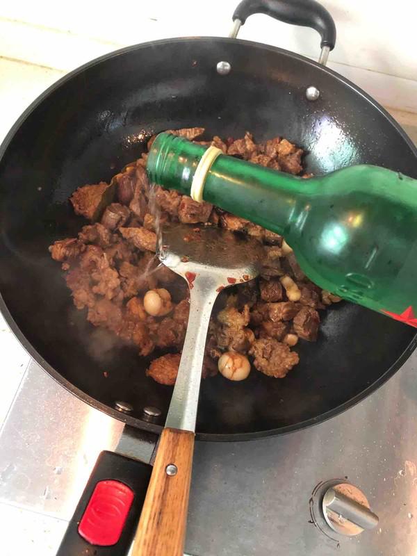 紅燒牛腩（家常版）的做法-醬香味燜菜譜