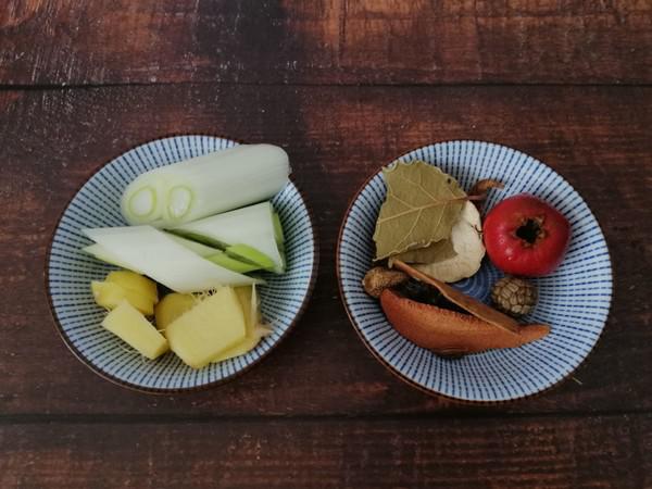 西紅柿燉牛腩的做法-咸鮮味燉菜譜