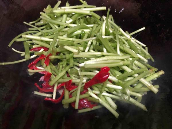 蘆蒿炒肉絲的做法-家常味炒菜譜