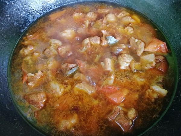 西紅柿燉牛腩的做法-咸鮮味燉菜譜