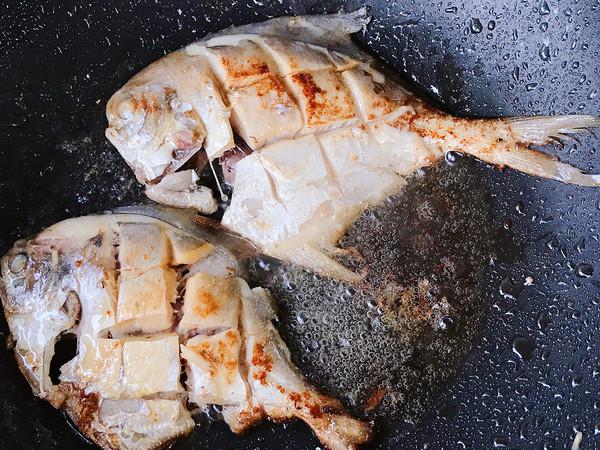 檸檬香煎平魚的做法-咸鮮味煎菜譜