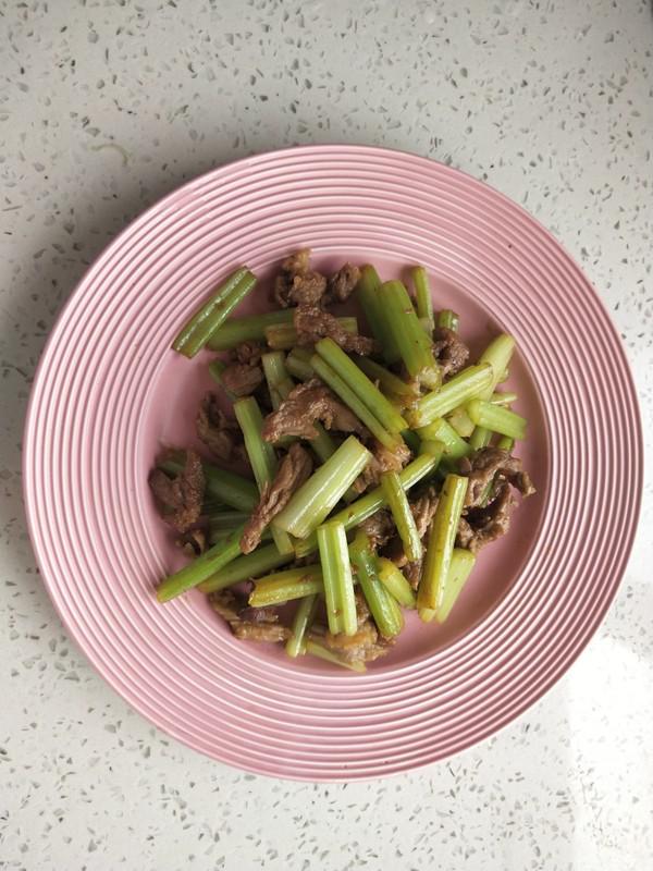 芹菜炒肉的做法-咸鮮味炒菜譜