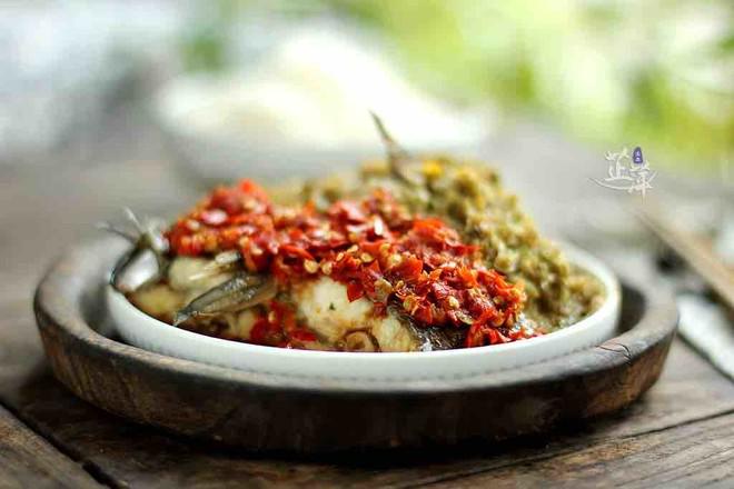 雙椒蒸鱸魚的做法-酸辣味蒸菜譜