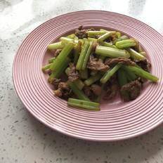 芹菜炒肉的做法-咸鮮味炒菜譜