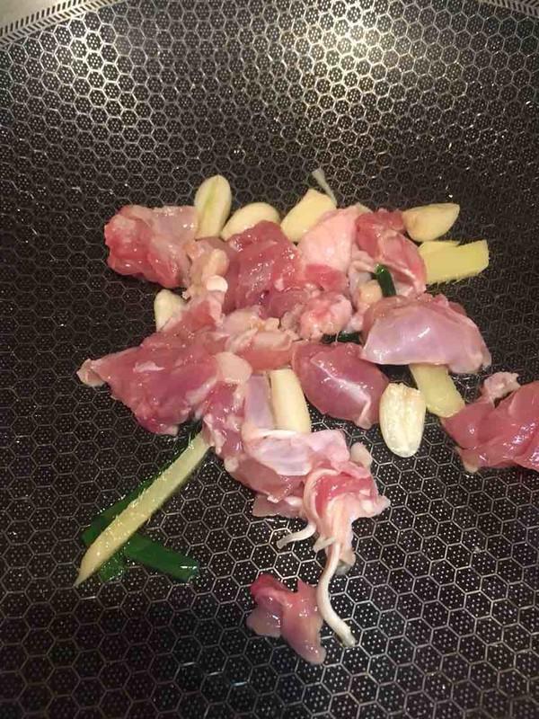 海鮮蝦炒雞的做法-咸鮮味炒菜譜