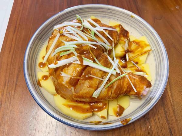 油腐乳蒸雞腿的做法-香辣味蒸菜譜