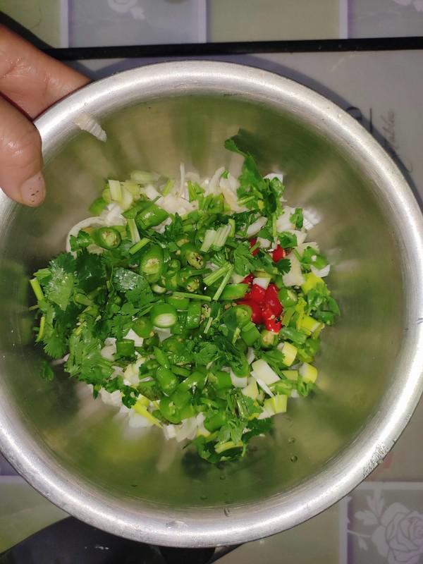 雞腿拌的做法-酸辣味拌菜譜-易網健康養生網 雞腿拌的做法-酸辣味拌菜譜