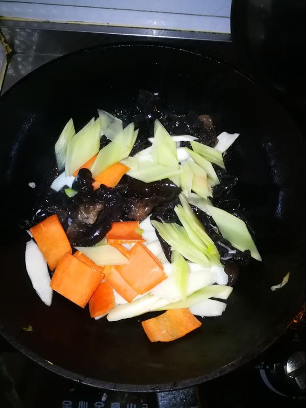 時(shí)蔬小炒的做法-家常味炒菜譜-易網(wǎng)健康養(yǎng)生網(wǎng) 時(shí)蔬小炒的做法-家常味炒菜譜