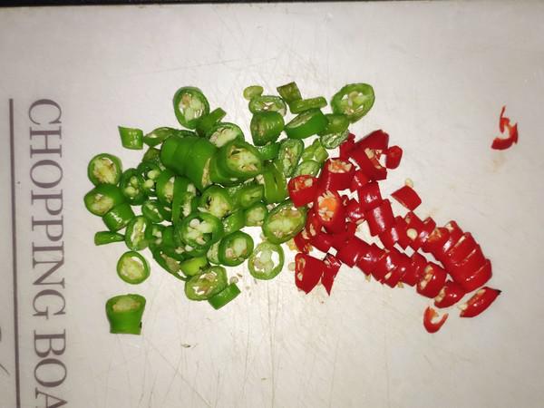 雞腿拌的做法-酸辣味拌菜譜-易網<a href=http://m.henggaotouzi.com/ target=_blank class=infotextkey>健康養生</a>網 雞腿拌的做法-酸辣味拌菜譜