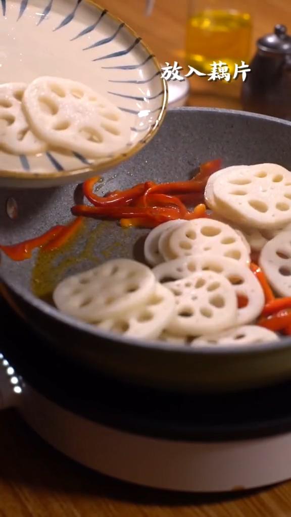 醋溜藕片的做法-酸辣味炒菜譜