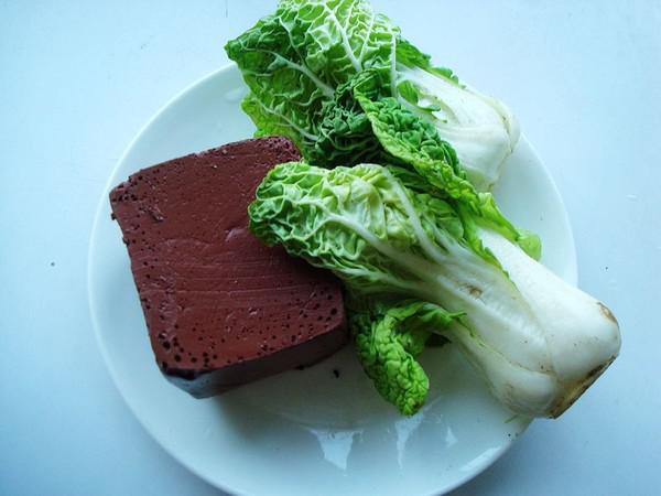 黃心菜燉血塊的做法-家常味燉菜譜-易網<a href=http://m.henggaotouzi.com/ target=_blank class=infotextkey>健康養生</a>網 黃心菜燉血塊的做法-家常味燉菜譜