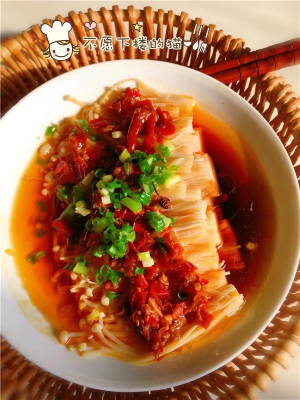 剁椒蒸金針菇的做法-香辣味蒸菜譜