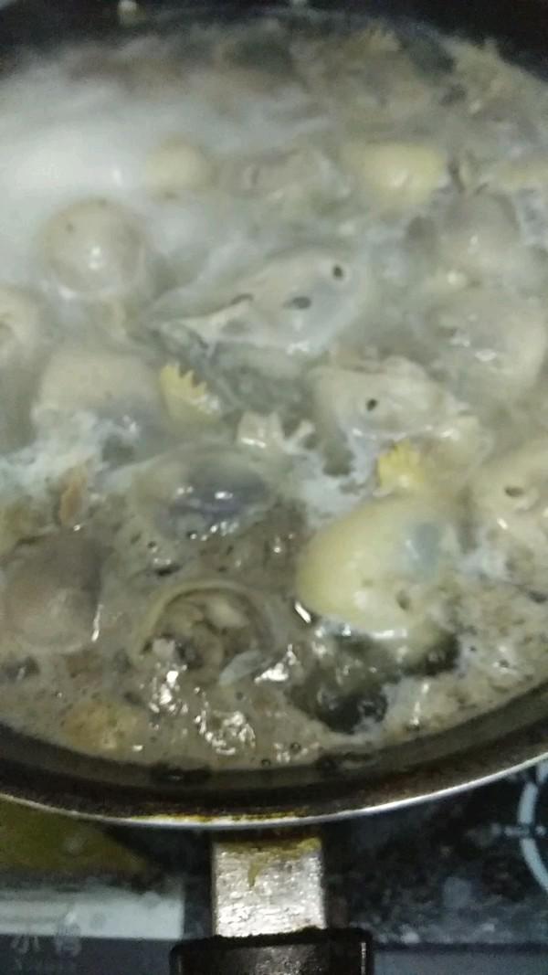 燉雞頭的做法-家常味燉菜譜