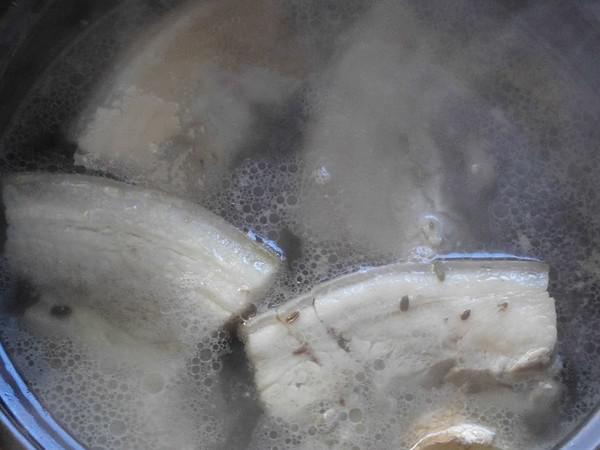 香糯小米扣肉的做法-家常味蒸菜譜