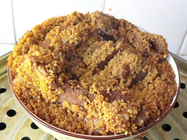 香糯小米扣肉的做法-家常味蒸菜譜