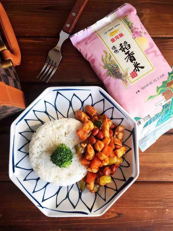 秒殺飯店的宮保雞丁蓋澆飯的做法-咸鮮味炒菜譜