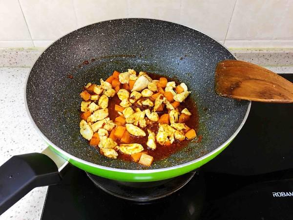 秒殺飯店的宮保雞丁蓋澆飯的做法-咸鮮味炒菜譜