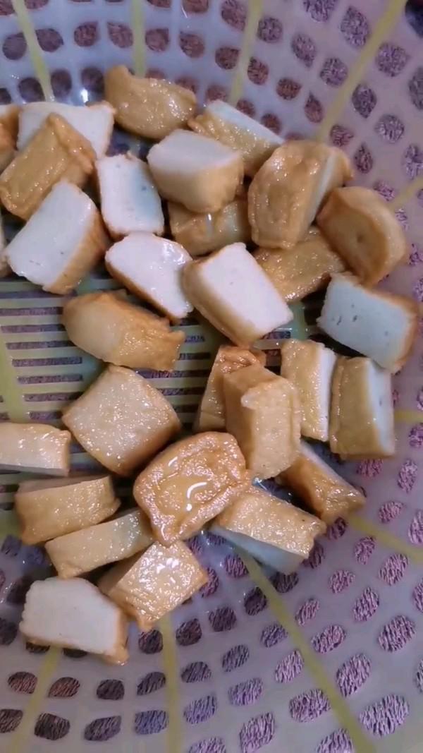 芹菜炒魚豆腐的做法-家常味炒菜譜