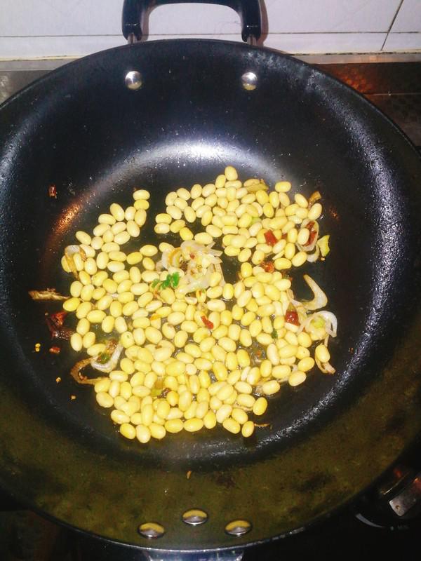 芥菜絲炒黃豆的做法-家常味炒菜譜-易網健康養生網 芥菜絲炒黃豆的做法-家常味炒菜譜