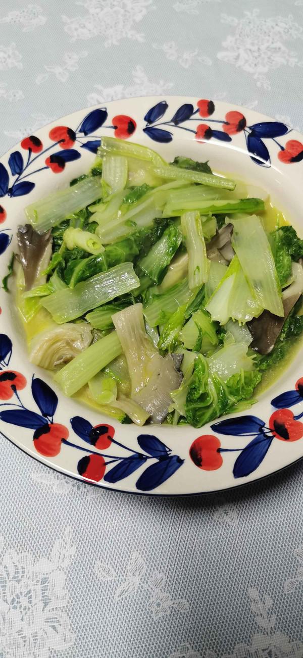 大白菜炒菇的做法-家常味炒菜譜