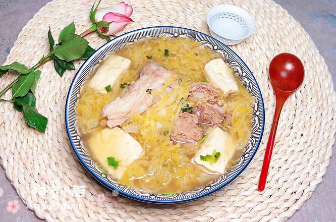 酸菜燉大骨的做法-咸鮮味燉菜譜-易網(wǎng)健康養(yǎng)生網(wǎng) 酸菜燉大骨的做法-咸鮮味燉菜譜