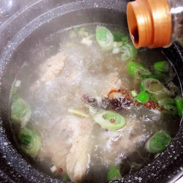 酸菜燉大骨的做法-咸鮮味燉菜譜-易網(wǎng)健康養(yǎng)生網(wǎng) 酸菜燉大骨的做法-咸鮮味燉菜譜