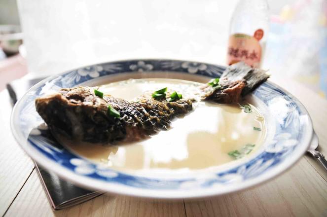 鯽魚(yú)湯的做法-家常味燉菜譜