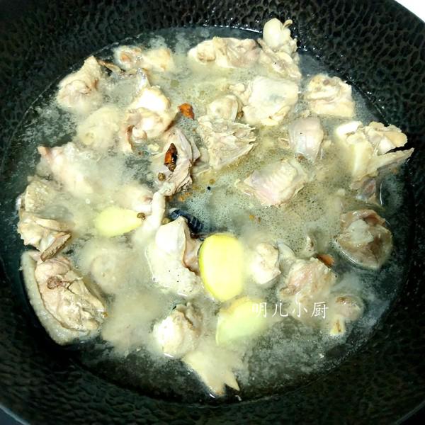 白玉菇燉雞的做法-家常味燉菜譜