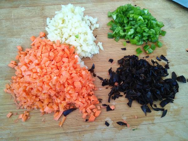 牛肉腸時蔬炒飯的做法-咸鮮味炒菜譜