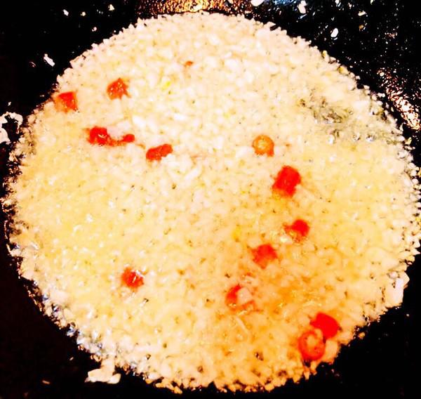 避風(fēng)塘炒蝦的做法-咸鮮味炒菜譜-易網(wǎng)健康養(yǎng)生網(wǎng) 避風(fēng)塘炒蝦的做法-咸鮮味炒菜譜