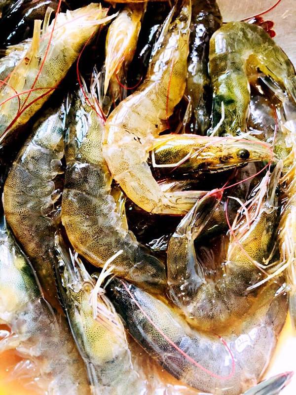 避風(fēng)塘炒蝦的做法-咸鮮味炒菜譜-易網(wǎng)健康養(yǎng)生網(wǎng) 避風(fēng)塘炒蝦的做法-咸鮮味炒菜譜