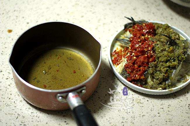 絕味雙椒蒸鱸魚的做法-香辣味蒸菜譜