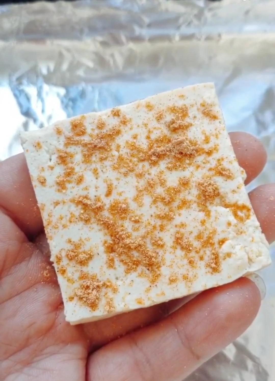 烤豆腐的做法-香辣味烤菜譜-易網健康養生網 烤豆腐的做法-香辣味烤菜譜