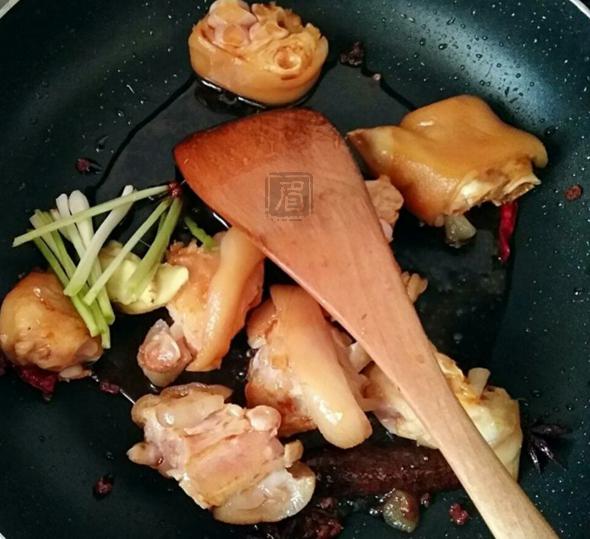 烤豬蹄的做法-咸鮮味烤菜譜